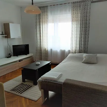 With Parking Space - 17186 Rijeka