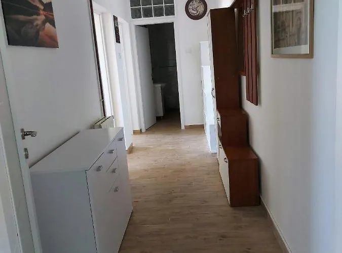 With Parking Space - 17186 Ριέκα