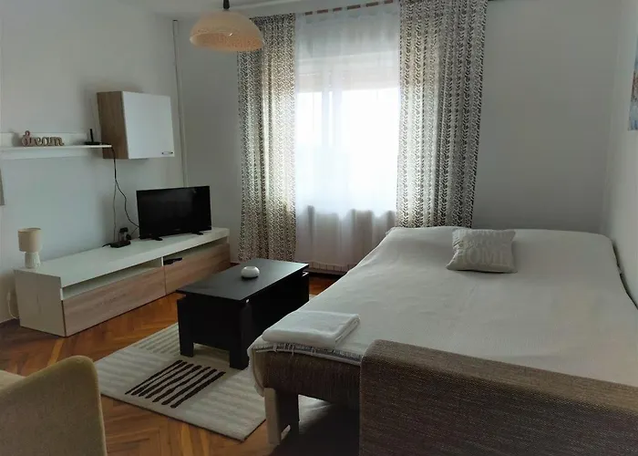 With Parking Space - 17186 Rijeka