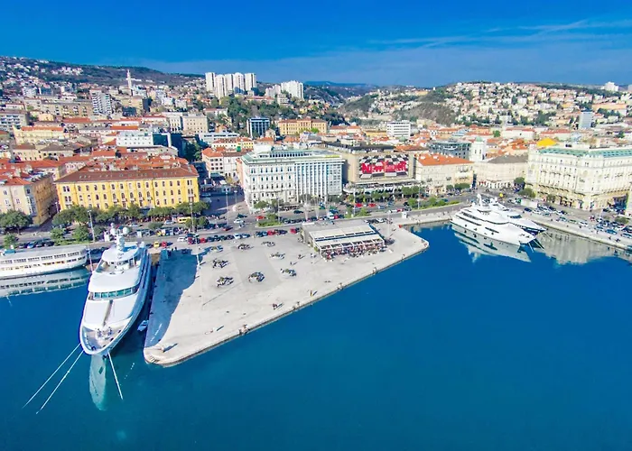 With Parking Space - 17186 Lägenhet